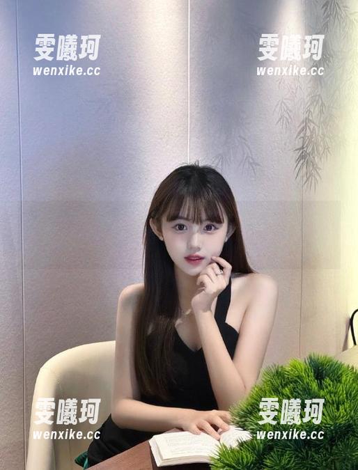 秀人网-卓芷伊EricA 秀人网 - 时尚与可爱的结合,卓芷伊EricA制服原图和图册让你一看就醉!