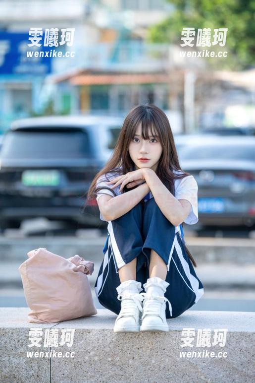 秀人网-周慕汐fairy 秀人网 - 周慕汐fairy校服写真:记录了无数校园故事的纯真与美好
