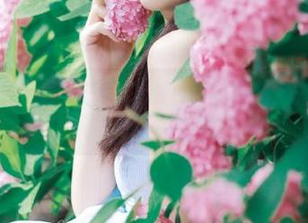 秀人网 – 大美媚京经典作品分享：高跟鞋如何成为时尚符号的传奇
