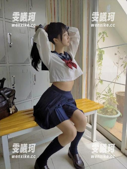 秀人网-小肉肉咪 秀人网 - 独特高清资源:小肉肉咪连体衣写真,让每一寸都散发迷人魅力