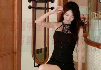 秀人网 – 自嘲中显露自信，抖娘利世高清分享御姐写真，真是美得让人窒息！
