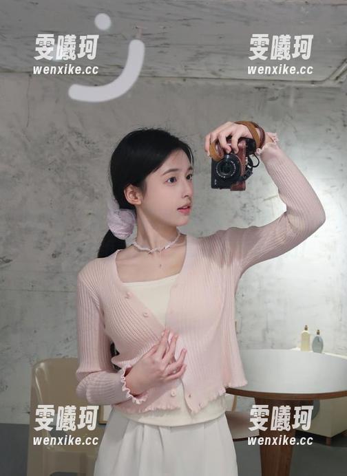 秀人网-拍黄瓜girl 秀人网 - 精致高清图片展现“拍黄瓜girl”天使的绝美风采,感受瞬间的魅力!