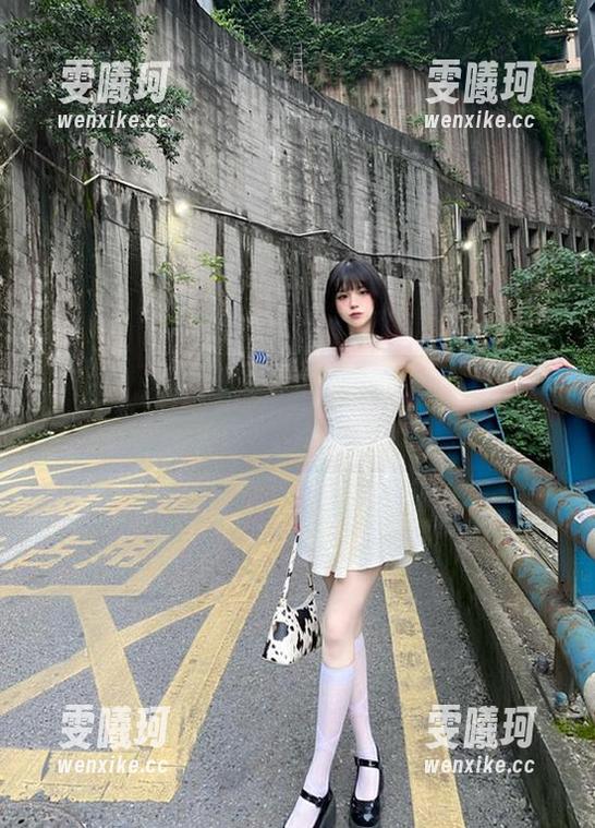 秀人网-柚柚小奶瓶 秀人网 - 粉色梦境中的柚柚小奶瓶,高清写真让人无尽遐想