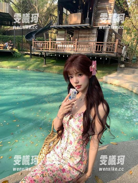 秀人网-江露露 秀人网 - 沉浸在江露露的居家写真作品中,体验生活的每一个角落,揭开温暖的日常秘境