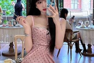 秀人网 – 不容错过的猫咪巨臀妹妹学妹写真合集，快来一起观看吧！