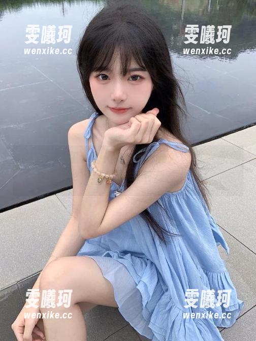 秀人网-考拉Koala 秀人网 - 在考拉Koala的办公室里,原图与美学碰撞,动手下载感受吧!