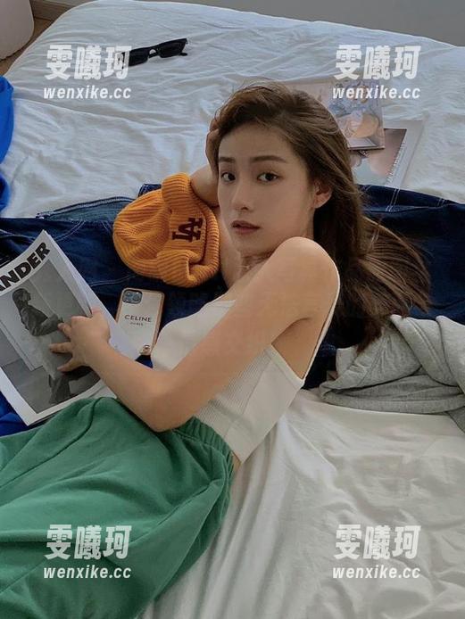秀人网-肉晴MINI 秀人网 - 肉晴MINI双人写真作品原图全新更新,带你领略那些无法言表的美丽与情感交织!
