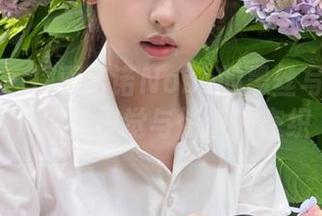 秀人网 – 探索诺诺Nono的黑丝写真作品，感受视觉与情感的交织