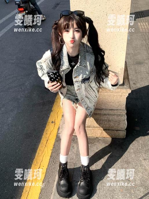 秀人网-谢小葱 秀人网 - 谢小葱的职业装写真大集合:职场气质与时尚的完美结合