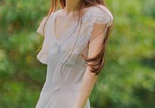 秀人网 – 精彩纷呈！顾楚楚Maily的套装写真集全新更新，尽情感受她的时尚魅力！