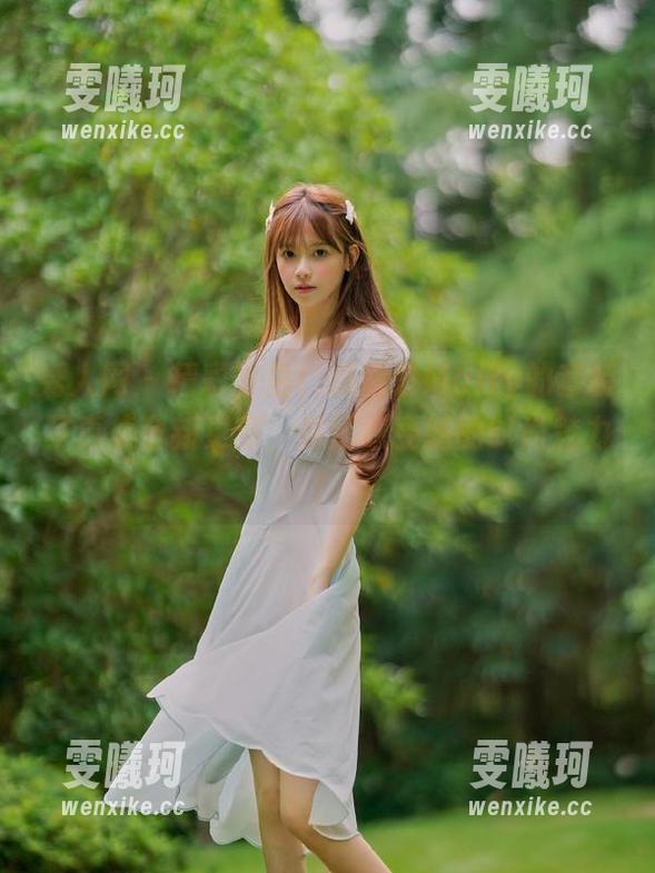 秀人网-顾楚楚Maily 秀人网 - 精彩纷呈!顾楚楚Maily的套装写真集全新更新,尽情感受她的时尚魅力!