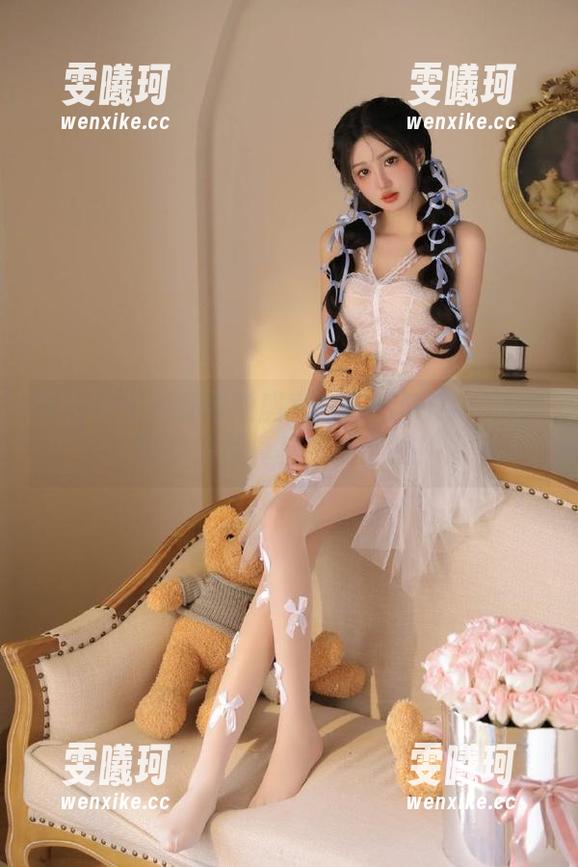 秀人网-高溜MilkCat 秀人网 - 美腿视觉盛宴:高溜MilkCat全新高清写真集重磅上线!
