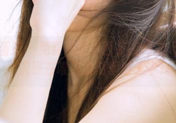 稚乖画册 – 免费获取赤西夜夜的夏天美图，沉浸在唯美的夏季时光中！
