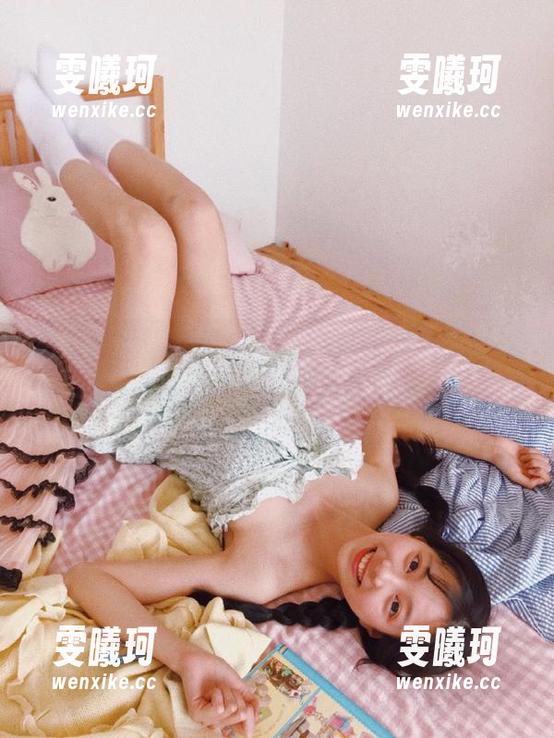 糖果画报-Cris_卓娅祺 糖果画报 - 探寻Cris_卓娅祺的温柔世界:图库精选带你走进她的故事
