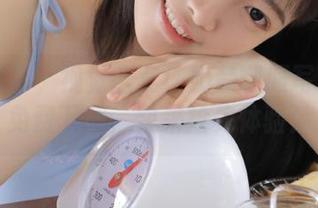紧急企划 – 视觉盛宴！奶昔制服写真全集免费下载，快来抢先体验！