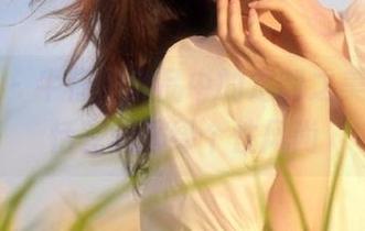 美媛馆 – 牛仔裤作品中的定制之美，张恬恬完美演绎个性风尚