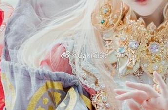 畅游翎柒菜菜的美足写真合集，感受足间风情