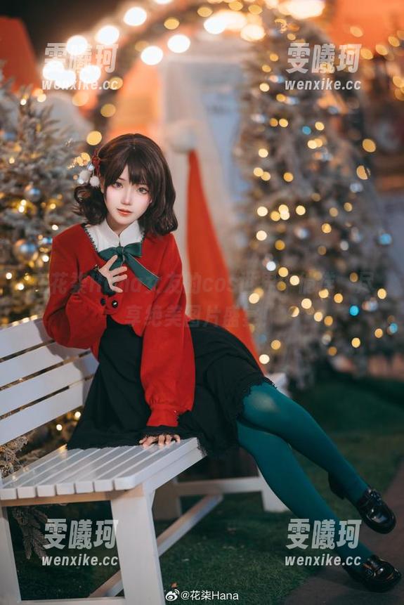 在花柒Hana女友的cos世界中徜徉，尽享绝美图片盛宴！
