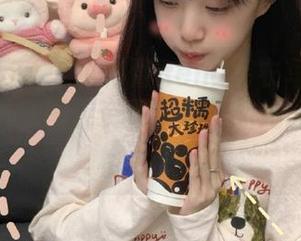 花漾show – 小海臀Rena毛衣写真魅力不凡，最新图库资源带你领略她的时尚风格之旅！