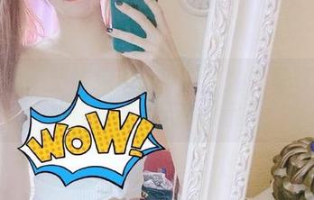 蜜桃社 – 当清纯遇上冰露：她的写真分享简直是笑翻天的精品！