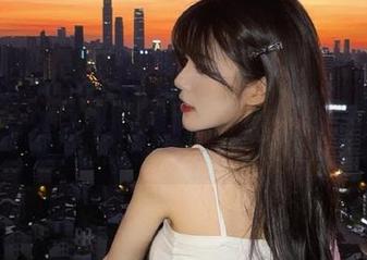 蜜桃社 – 木楠Nan眼镜写真图包，探索她眼中的五彩缤纷生活吧！