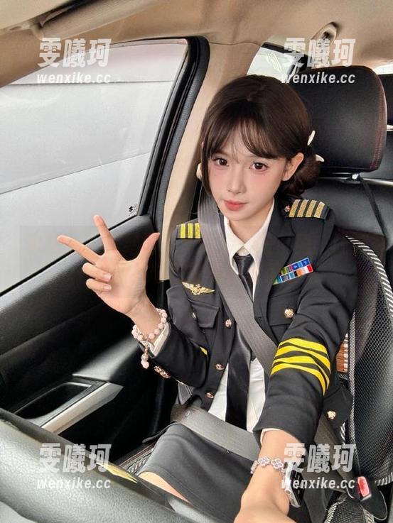 蜜桃社-美绪 蜜桃社 - 美绪万圣节高清套图系列:让你沉浸在节日的神秘氛围中