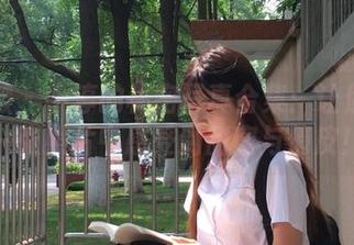 袜啵啵 – 小淳的秘密写真合集：让你在每一张照片中感受到甜蜜与俏皮！