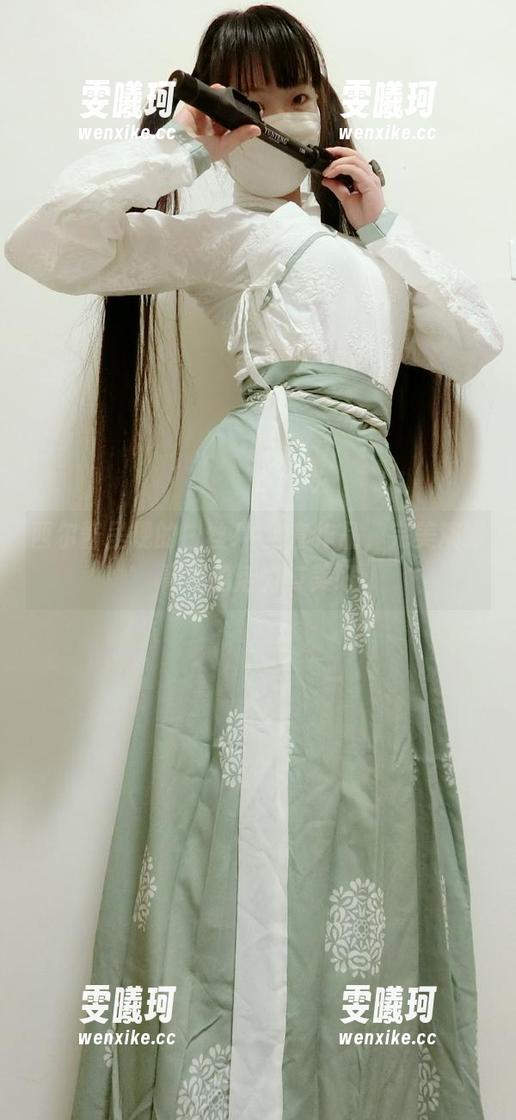 西尔酱 西尔酱呈现的白丝JK全套作品,完美演绎青春的活力与美好