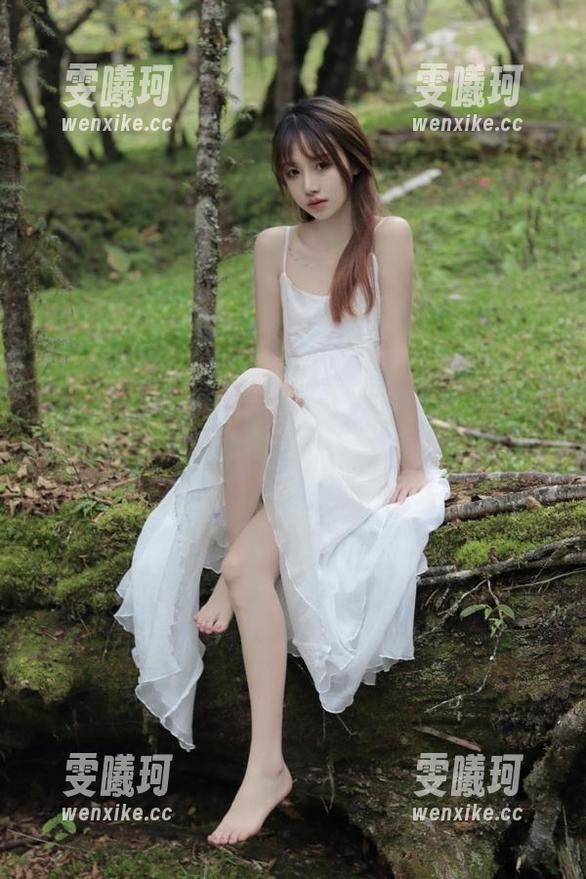 见新摄影 见新摄影与你分享JK风马丁靴的无限可能,精彩写真合集震撼上线!