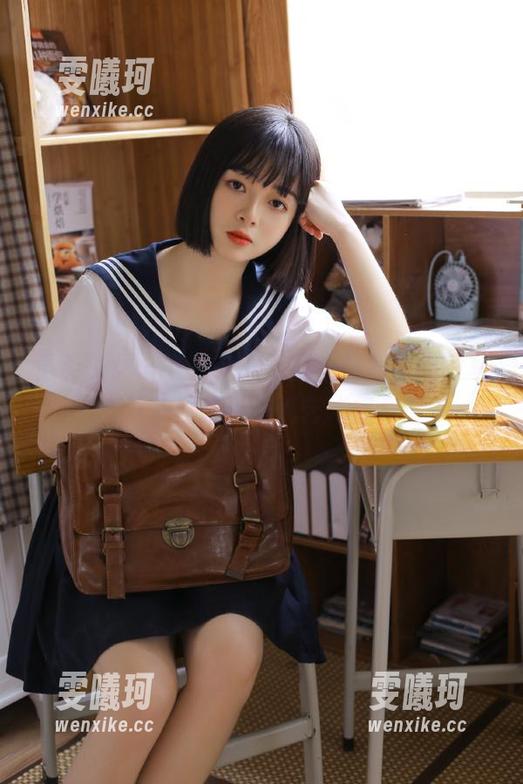 觅芙少女-花花 觅芙少女 - 在花花的浴室中畅游,绚丽写真下载让生活充满艺术气息!