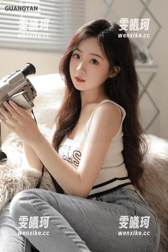 语画界-徐莉芝Booty 语画界 - 探秘徐莉芝Booty美足全套原图,时尚与优雅的完美结合