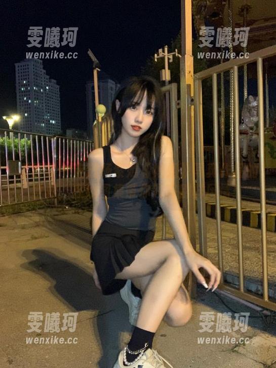 语画界-杨紫嫣 语画界 - 走进杨紫嫣《姐姐》写真作品的世界,在线图集带你领略别样风情!