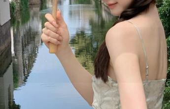 语画界 – 雅雯与她的白裙：一组让人忍俊不禁的图片作品，绝对不容错过！
