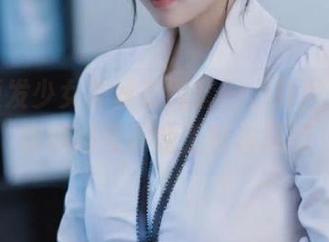 可爱短发少女黑丝美图套图，轻兰映画带你领略青春的无邪与风情