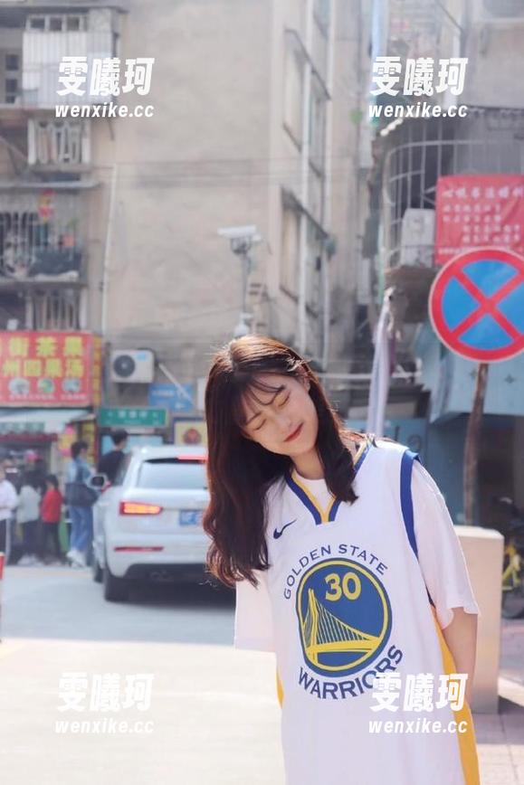 辣妈女神 微密圈 - 私房瑜伽作品中的辣妈女神,优雅与力量的完美结合