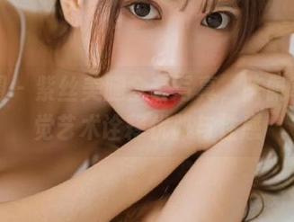 微密圈 – 紫丝美腿全套写真，陈佩奇用视觉艺术诠释优雅与性感