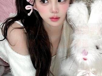 青豆客 – 细腻如丝的温柔，潇同学的高清肉丝照片令你心醉神迷