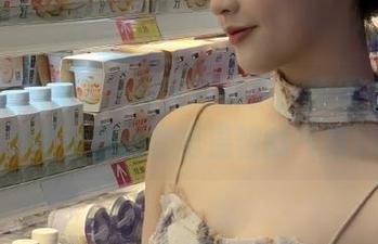 青豆客 – 赵馨玥双人写真集，原图中每一个笑容都透露出温馨的气息。