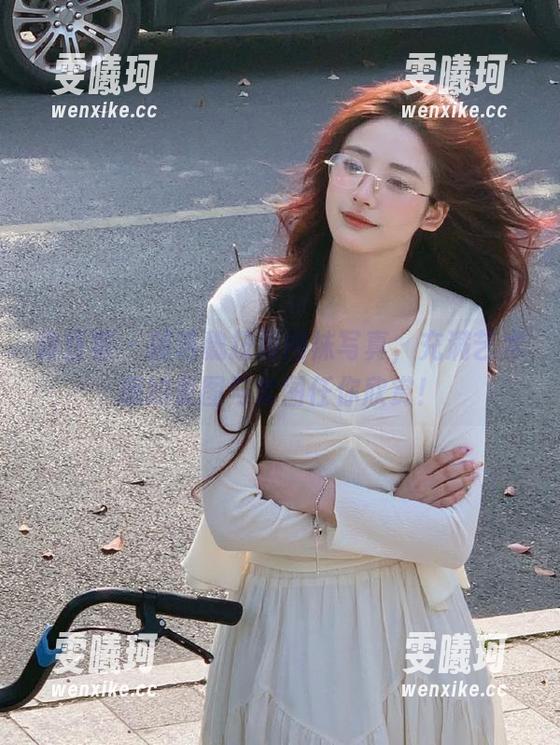 青豆客-魏扭扭 青豆客 - 精选魏扭扭网袜写真,充满艺术感的美图与套图任你欣赏!