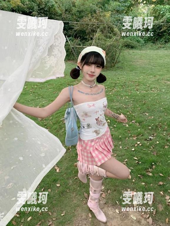 顽味生活-汪萌萌 顽味生活 - 汪萌萌的连衣裙写真集:每一张原图都是时尚的象征
