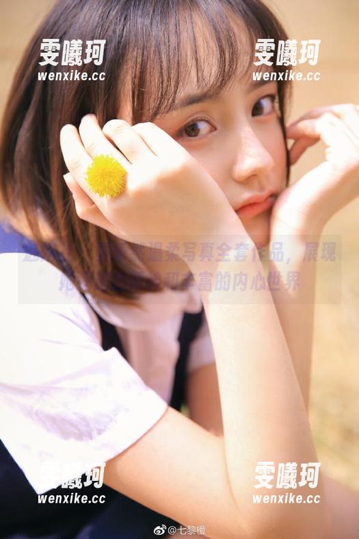 魅妍社-黄乐然 魅妍社 - 黄乐然温柔写真全套作品,展现她深邃的眼神和丰富的内心世界