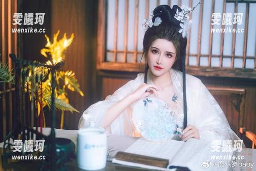 鹿八岁baby 最新夏日浴室写真合集,鹿八岁baby教你如何在水中做女神!